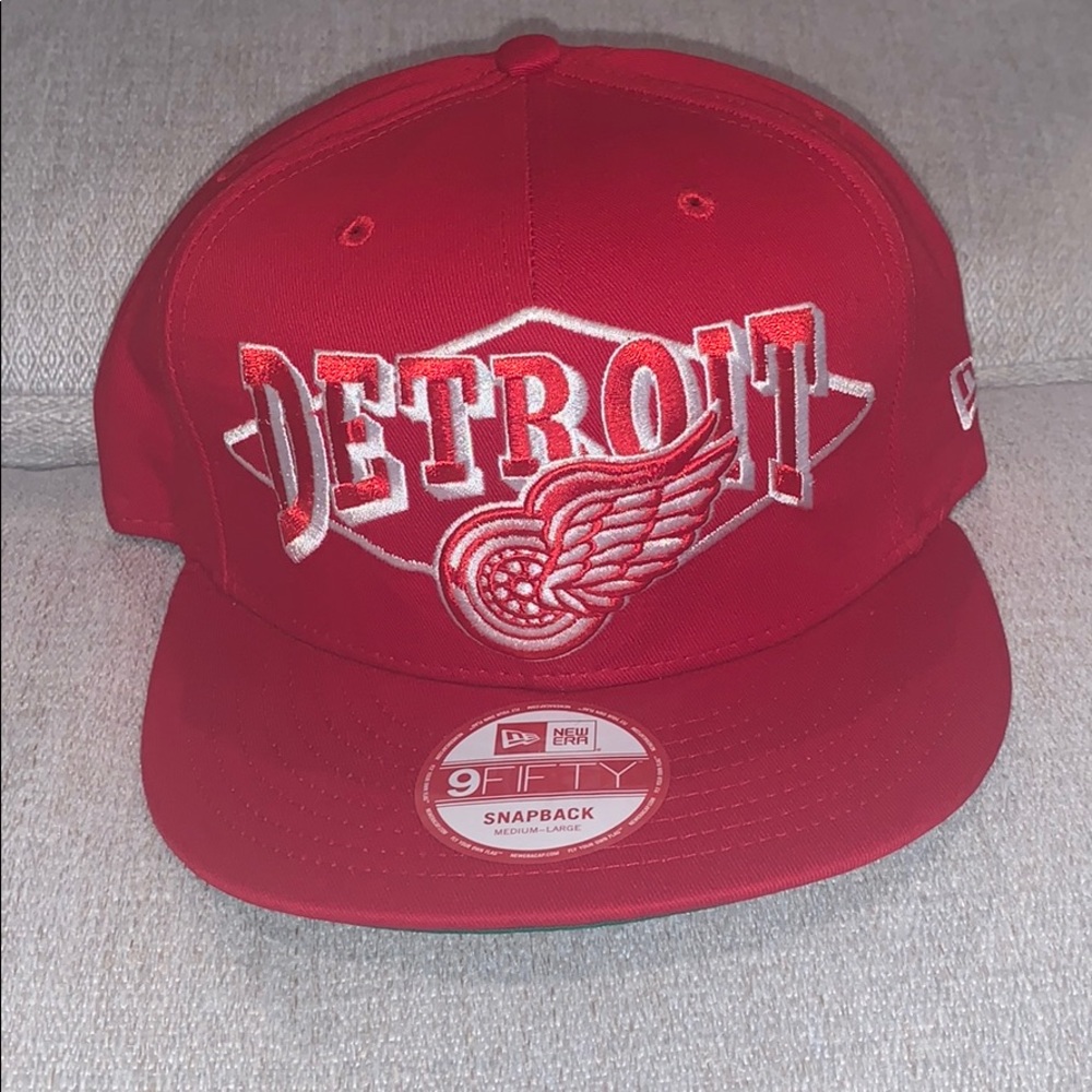 Detroit snap back